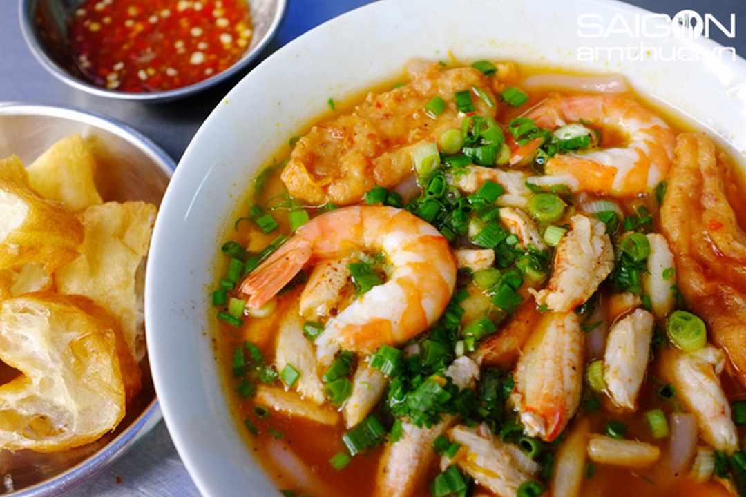 Cách trang trí bánh canh cua đẹp mắt